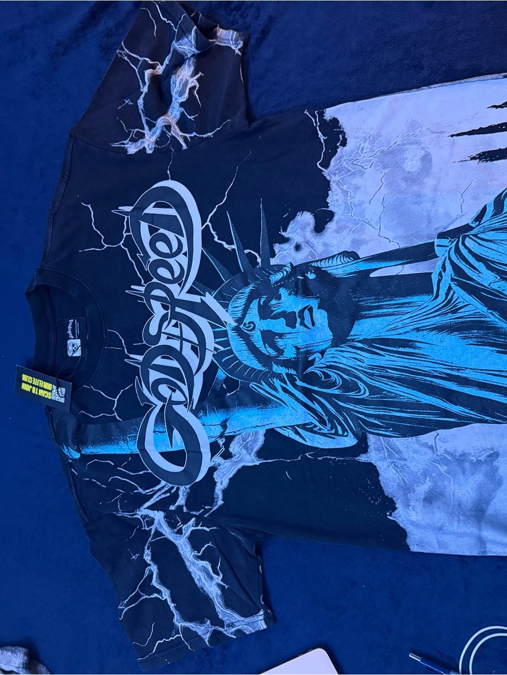 Black Graphic Tee with Blue Statue of Liberty Design - Unbranded